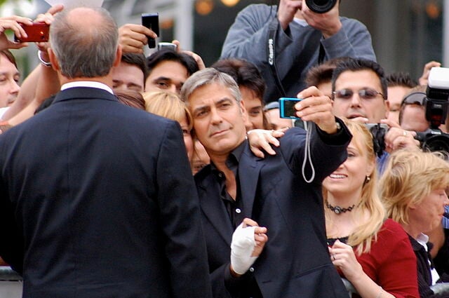 George Clooney with fans at the TIFF 2009.